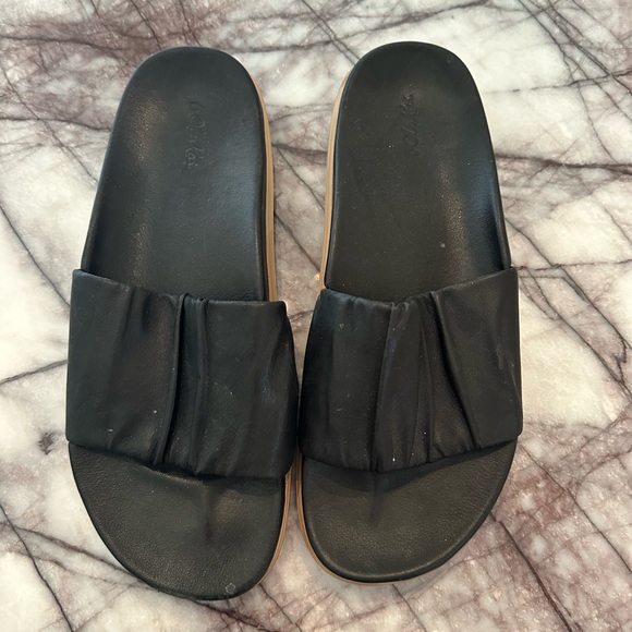 Black leather slides from Nordstrom Olukai 7 - Picture 3 of 3
